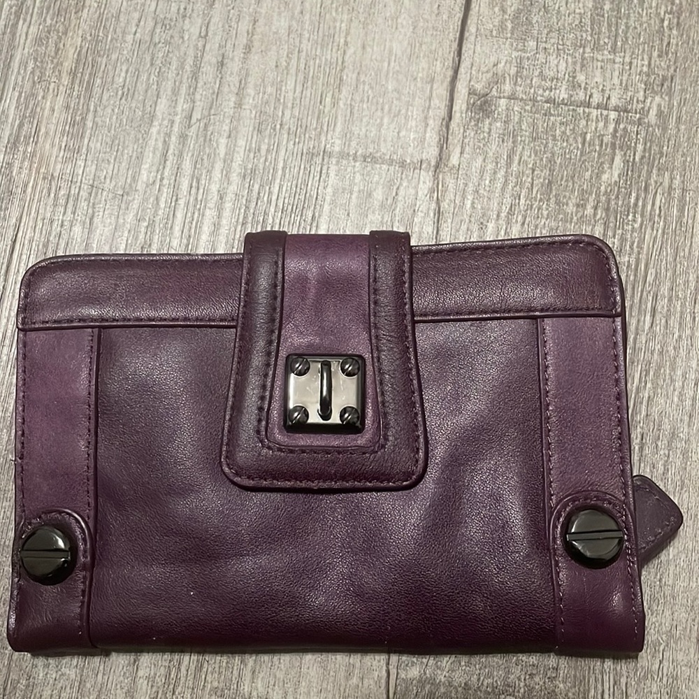 Wallet by Betsy Johnson pre-owned in excellent condition missing lock